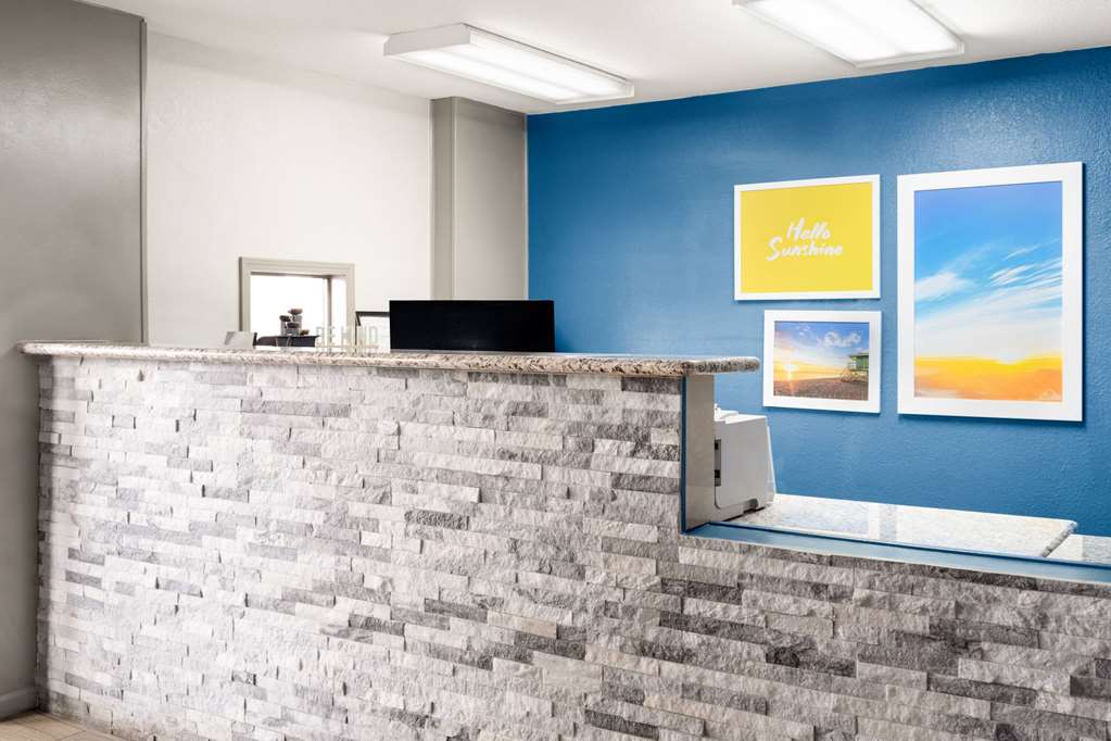 Days Inn by Wyndham Ardmore - photo 6
