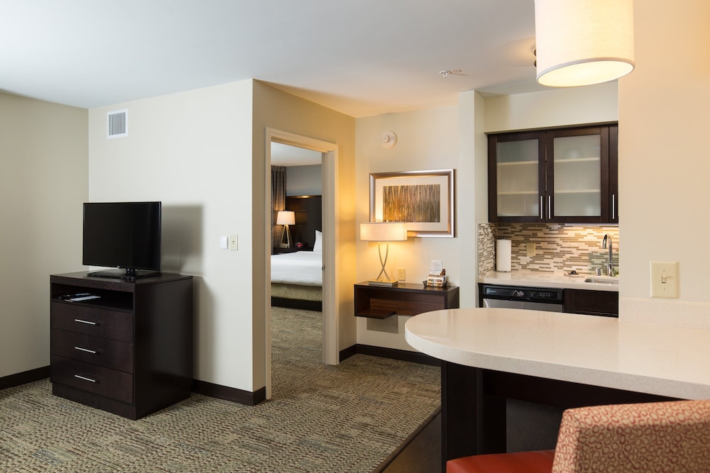 Staybridge Suites Corona South by IHG - photo 9