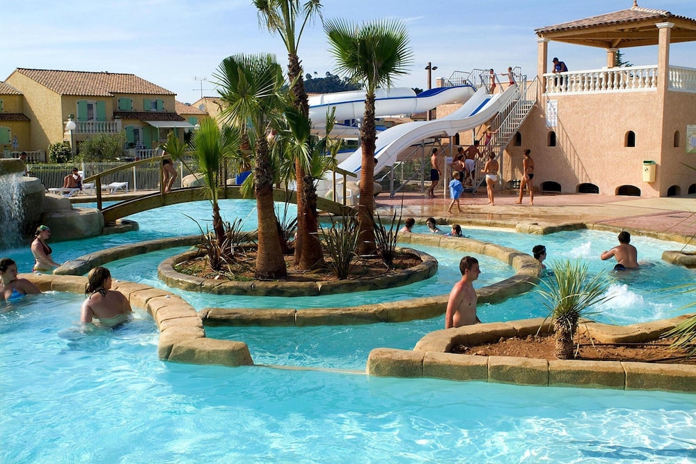 Family House in Le Clos Vidauban — 4-Star Luxury Hotel in Vidauban, France