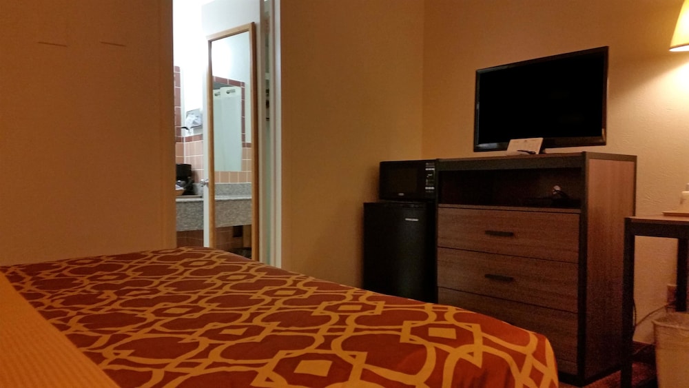 American Inn of Liberal - photo 4