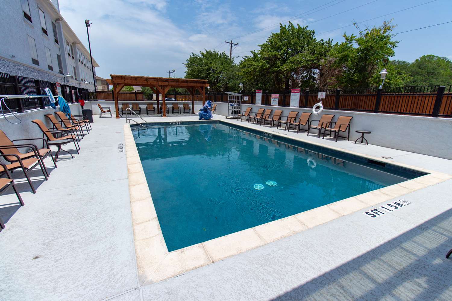 Hampton Inn & Suites Denton - photo 40