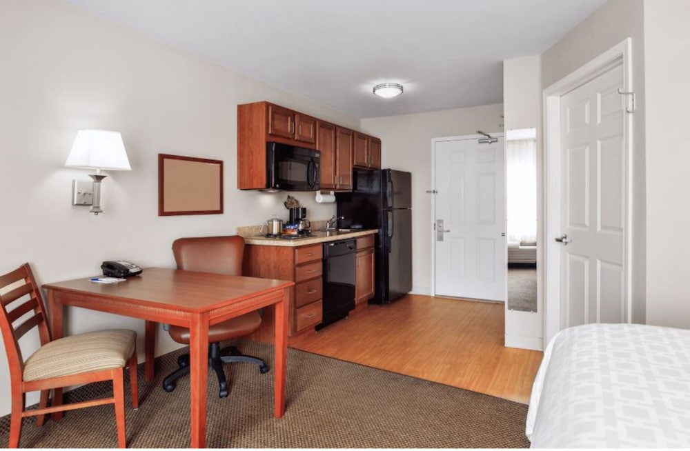 Candlewood Suites Gillette by IHG - photo 16