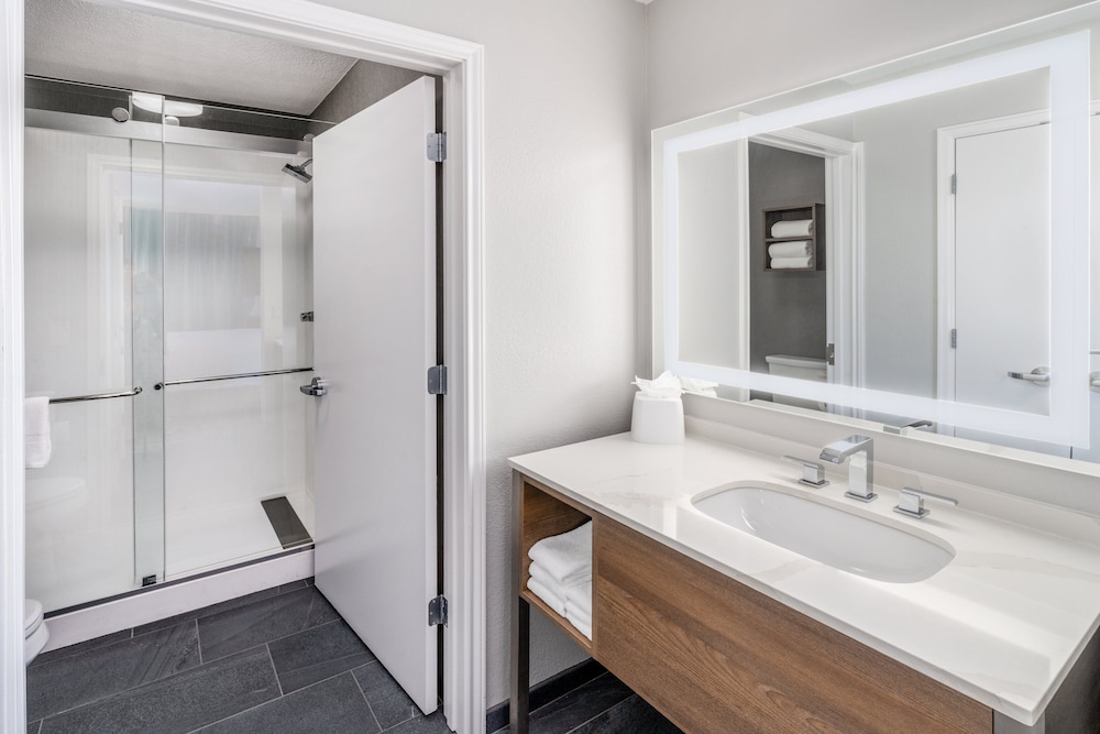 Staybridge Suites Denver Cherry Creek by IHG - photo 29