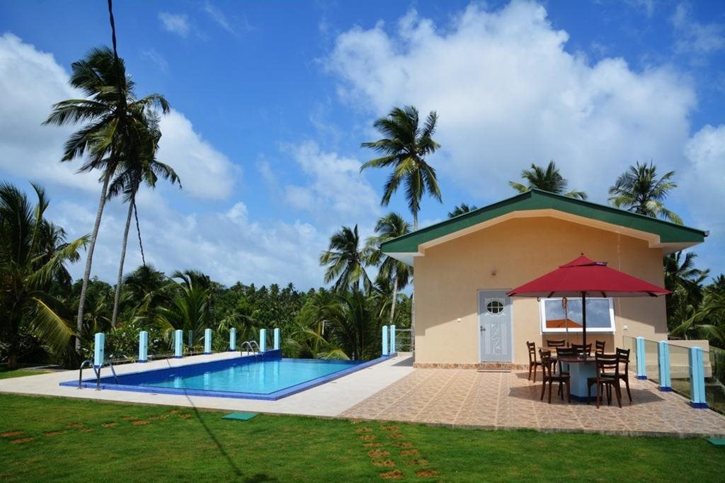 Hill Top Boosa in Galle, Sri Lanka