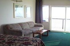 Cozy Cove Beachfront Resort Inn - photo 22