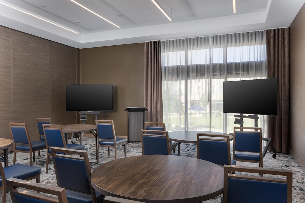 Hotel Avail Rogers Tapestry Collection by Hilton - photo 56