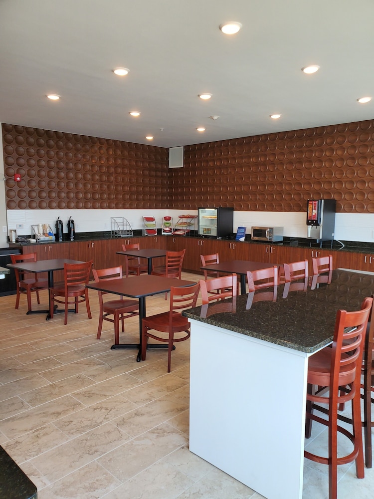 Wingate by Wyndham Christiansburg - photo 20