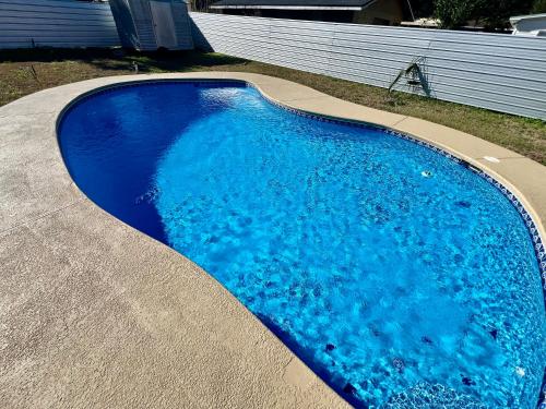 Southside house with a private pool — 4-Star Luxury Hotel in Jacksonville, United States