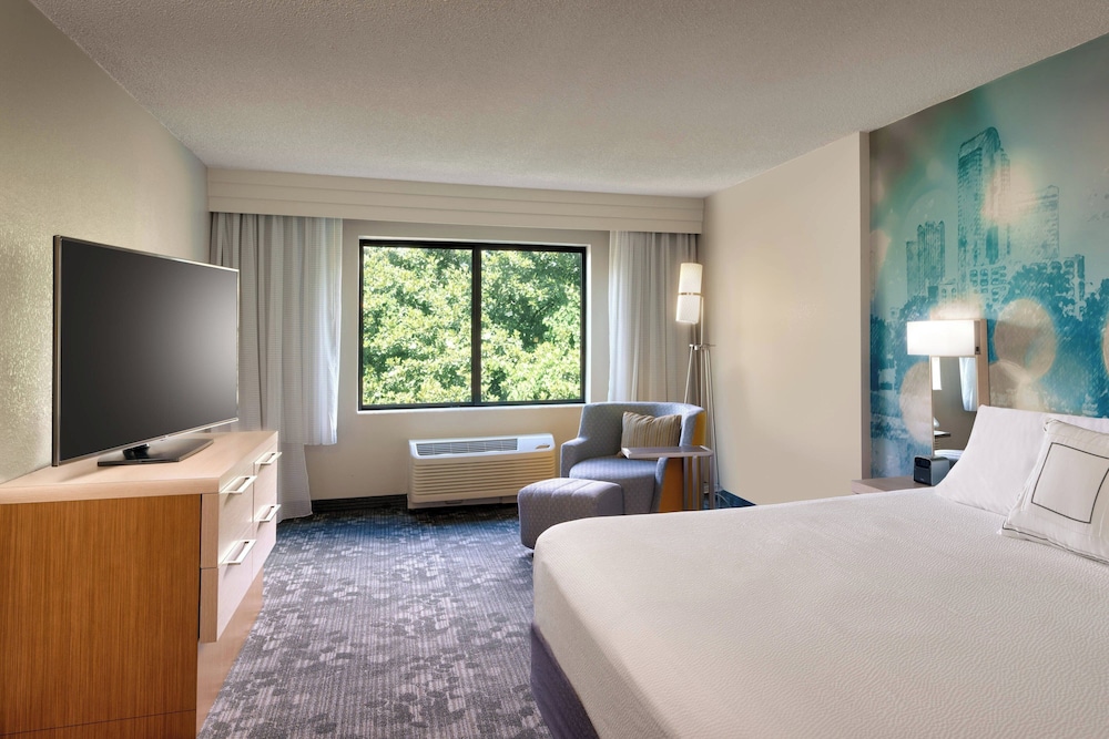 Courtyard by Marriott Charlotte Airport LoSo - photo 16