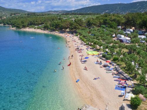 Mobile Homes Camping Kovačine — 4-Star Luxury Hotel in Cres, Croatia