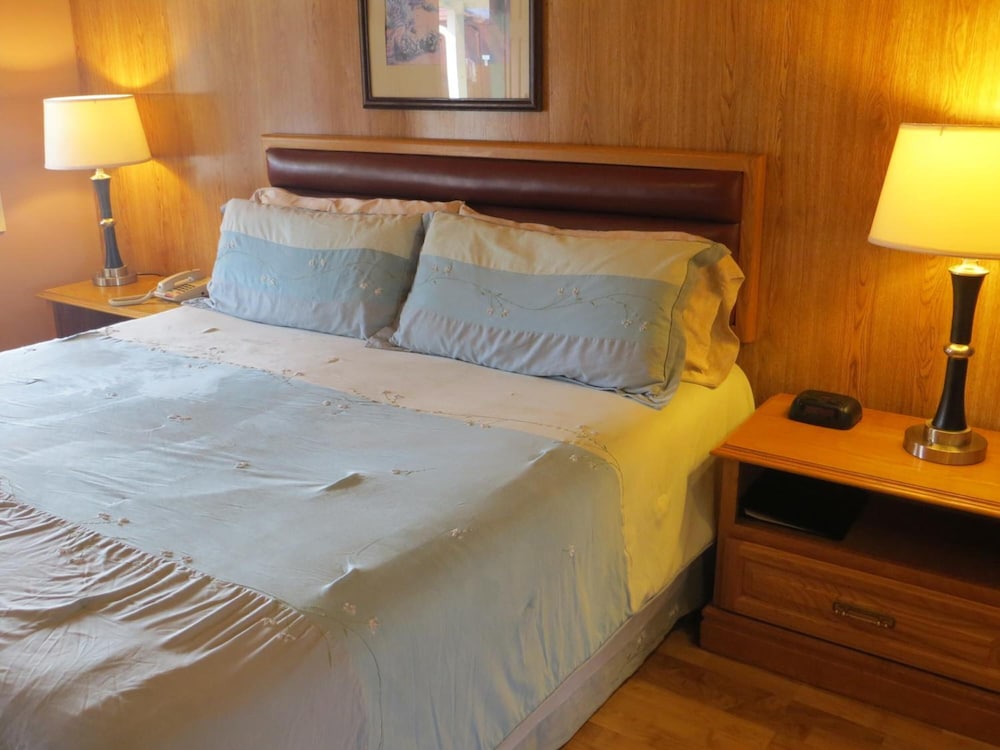 Coast Inn and Spa Fort Bragg - photo 21