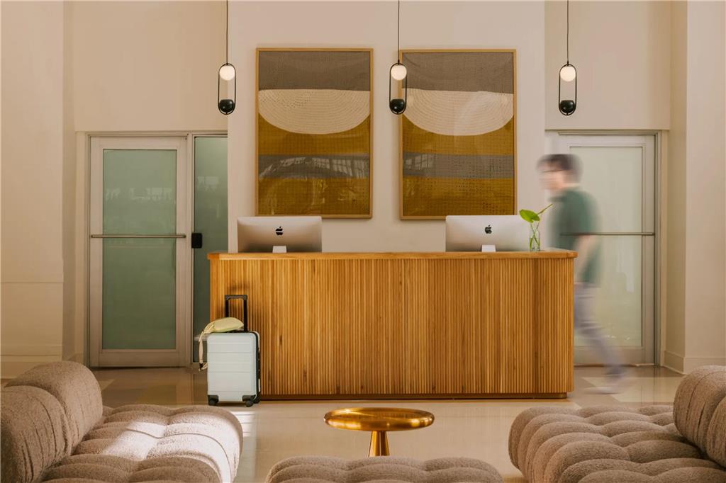 Kenmore Village Hotel South Beach - photo 7