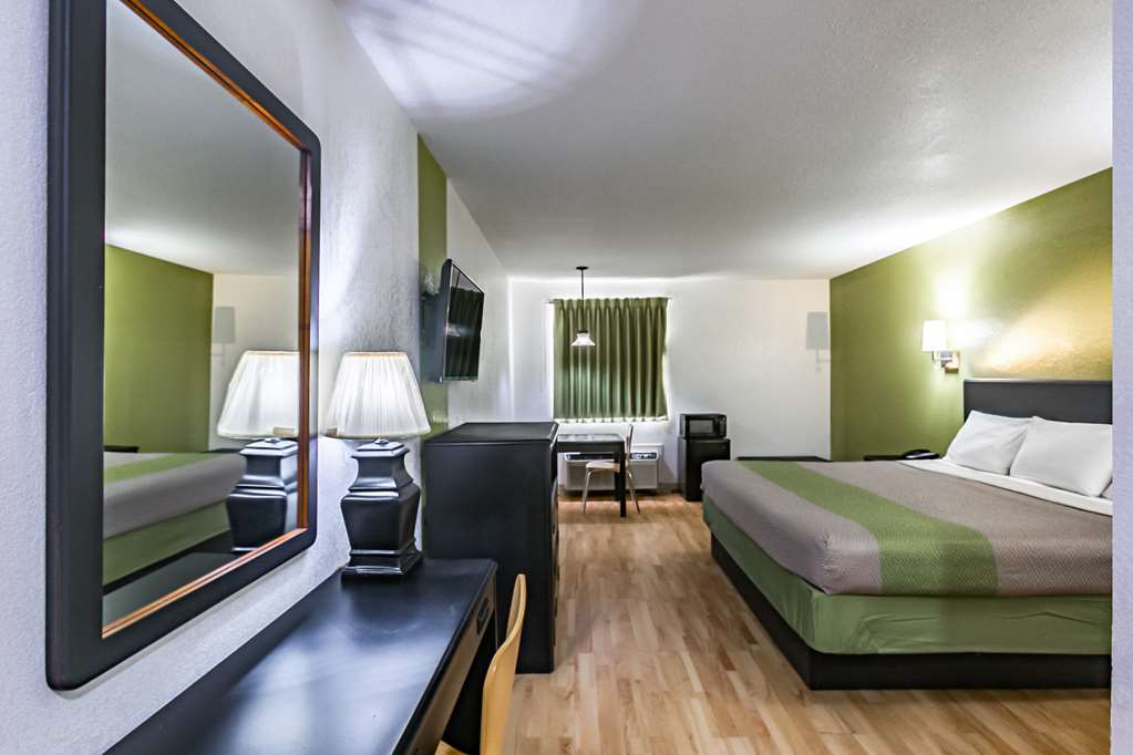 Motel6 Augusta KS - photo 8
