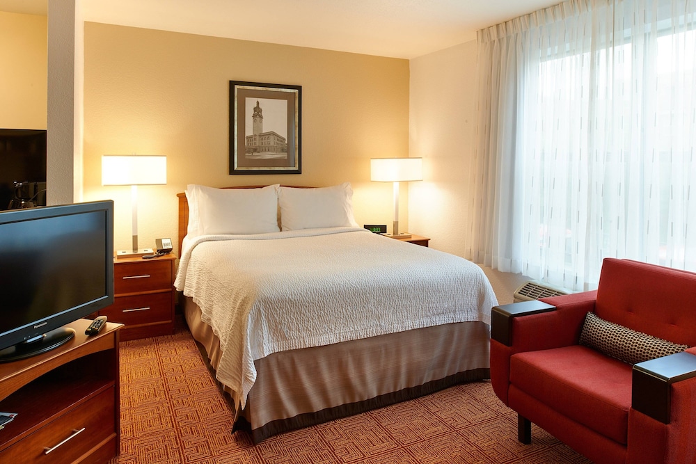 TownePlace Suites by Marriott Minneapolis Downtown NorthLoop - photo 10