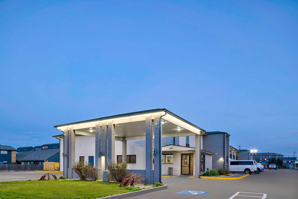 Studio 6 Waco TX Downtown Baylor - photo 3