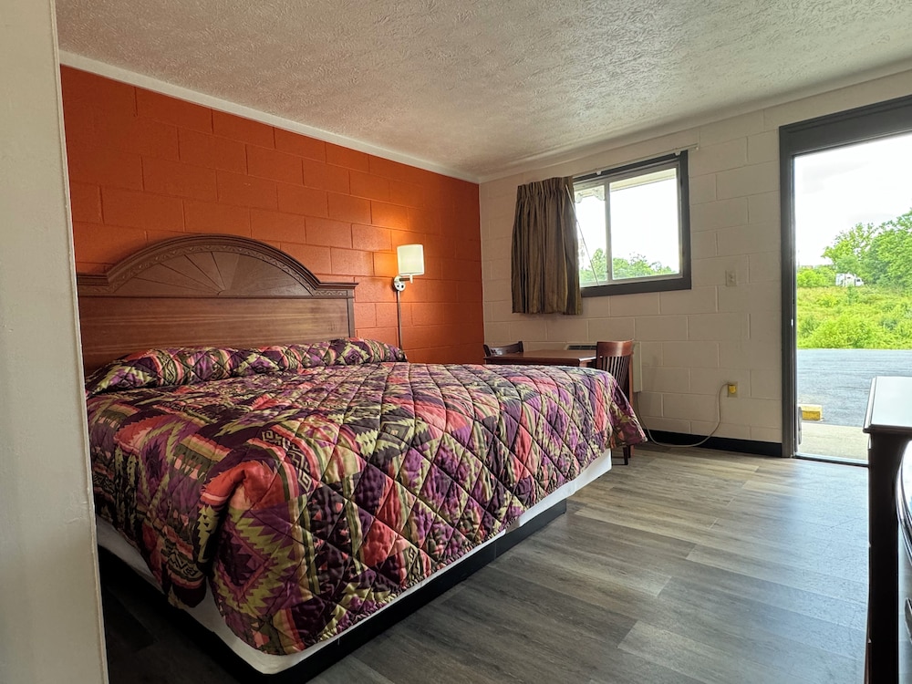 Economy Inn Crossville - photo 7