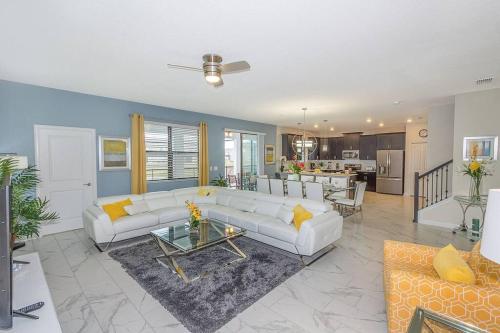 Luxury Villa inside Storey Lake Kissimmee No Extra Fees — 4-Star Luxury Hotel in Kissimmee, United States