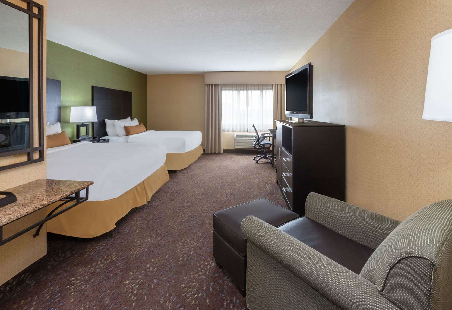 Wyndham Garden Sterling Heights - photo 33