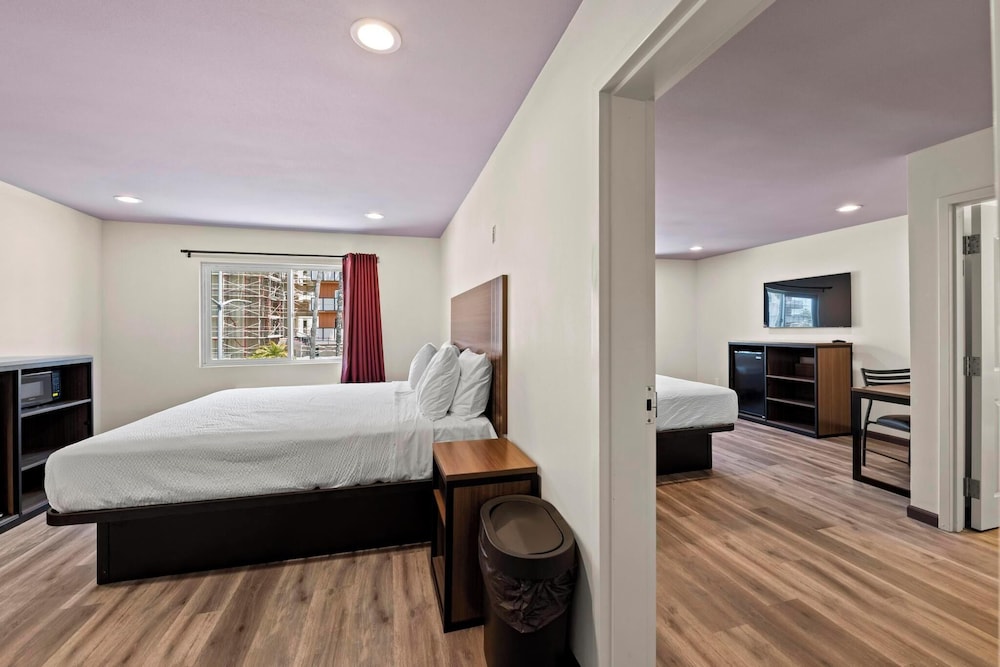 Hyland Inn Long Beach - photo 6