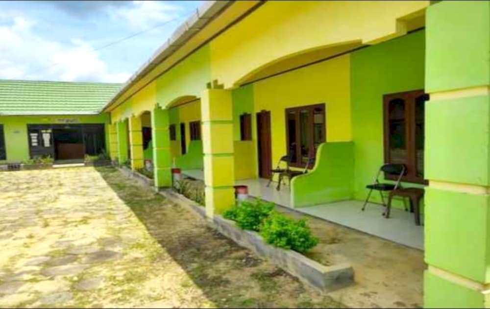 Oyo 3243 3 Be Garden Hotel in Balikpapan, Indonesia