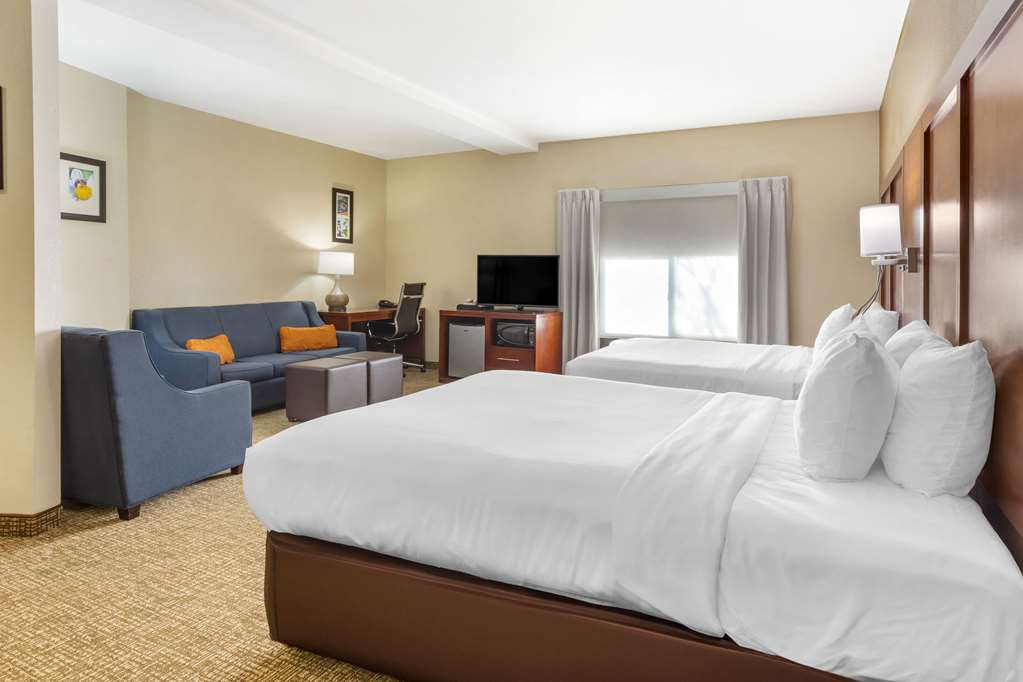 Comfort Suites Wilson I 95 - photo 15