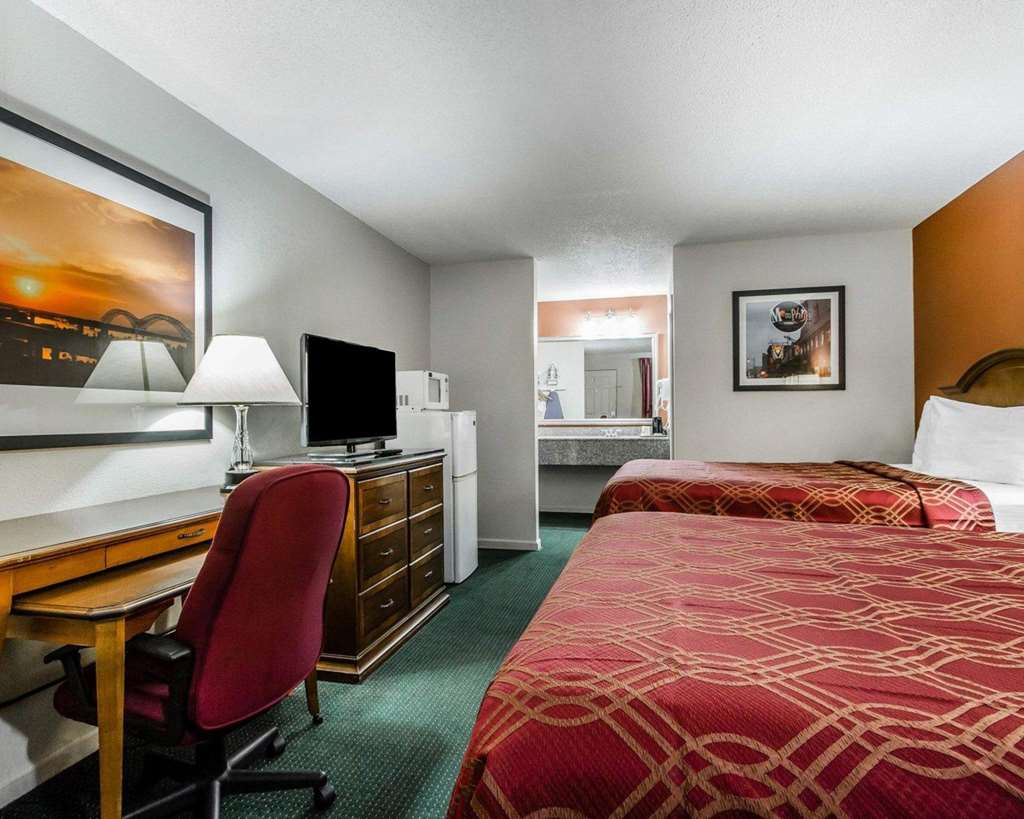 Econo Lodge Inn & Suites Enterprise - photo 11