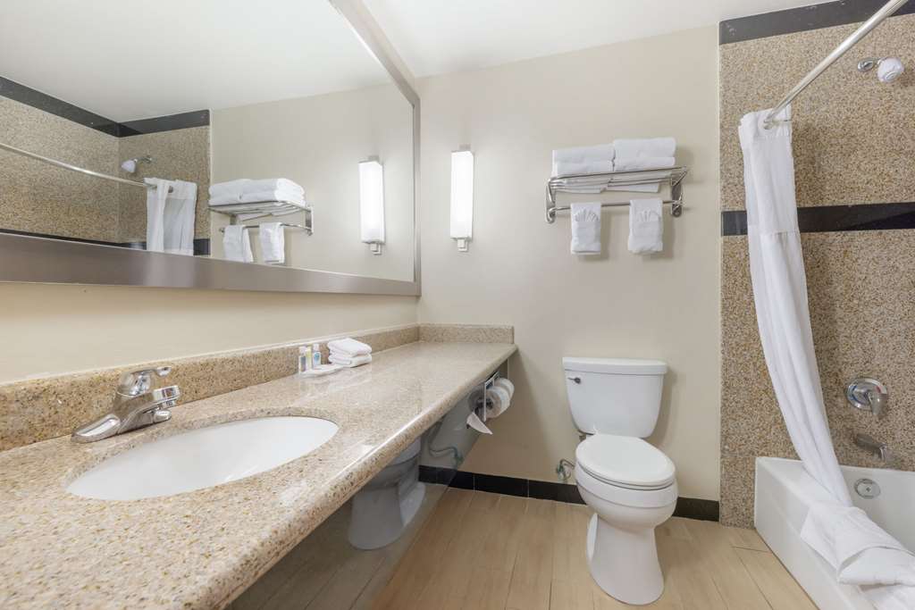 Comfort Suites Oceanside Camp Pendleton Area - photo 9