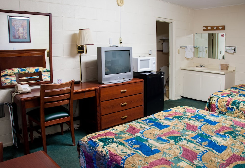 Travel Inn of La Junta - photo 3