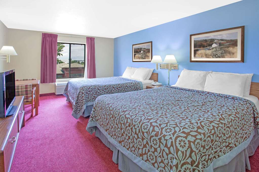 Days Inn by Wyndham Madison NE Windsor - photo 12