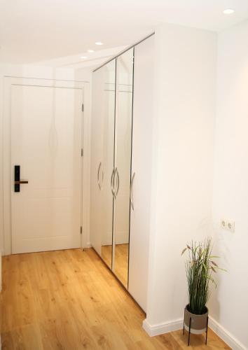 Parilament on Rustaveli 4 rooms