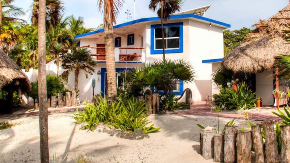 Playa Sonrisa Hotel — Bacalar — photo 2