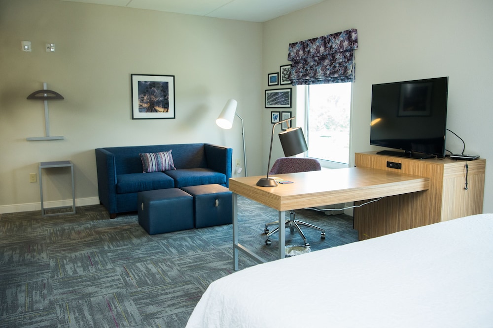 Hampton Inn & Suites by Hilton Warrington Horsham - photo 9