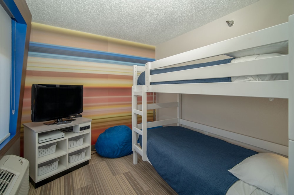 Holiday Inn Express Houghton Keweenaw by IHG - photo 15