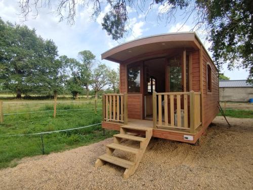 Roulotte Tout Confort À La Ferme 2 pet-friendly hotel Saint-Lumine-De-Coutais