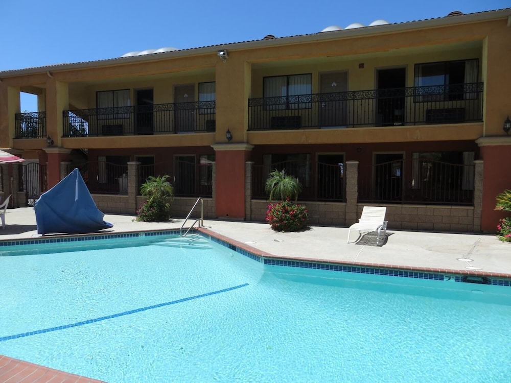 Azusa Inn Motel - photo 31