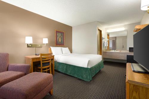 Travelodge by Wyndham Wellington KS - photo 21