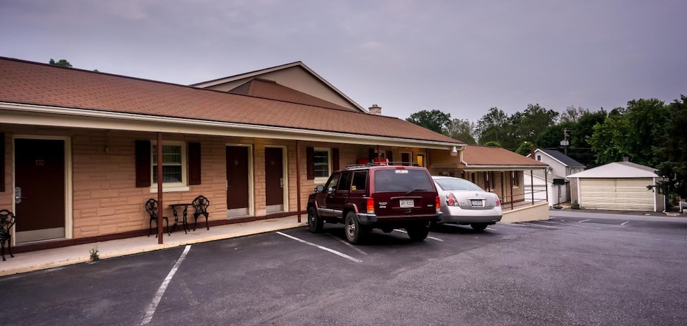 Cocoa Country Inn at Hershey - photo 33