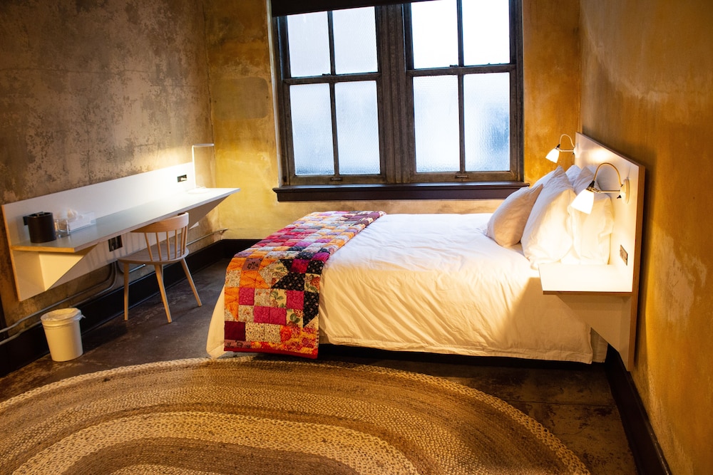 Travelers Hotel - photo 16