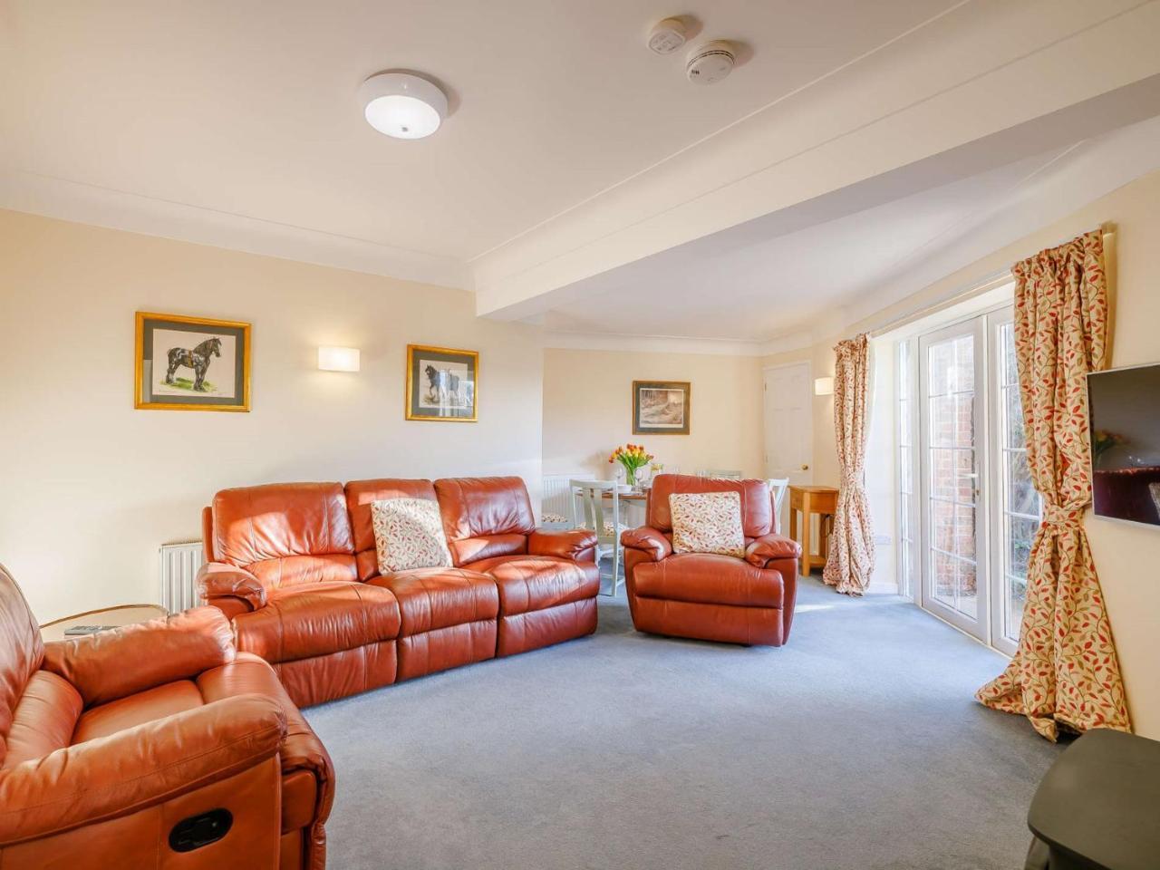 2 Bed in Llangollen 43916 — hotel in Overton