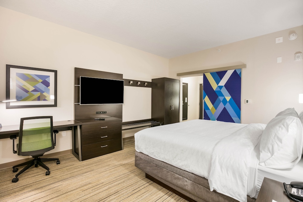 Holiday Inn Express & Suites Jacksonville Town Center by IHG - photo 6