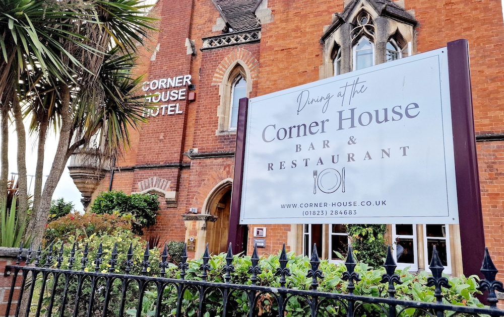 The Corner House Hotel