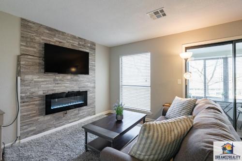 1Br Walk In Condo At Pointe Royal 2 Pools Free Tickets Included Pr40 9 — 4-Star Luxury Hotel in Branson, United States