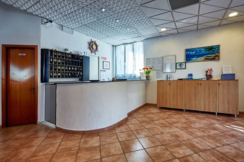 Hotel Palace — hotel in Finale Ligure