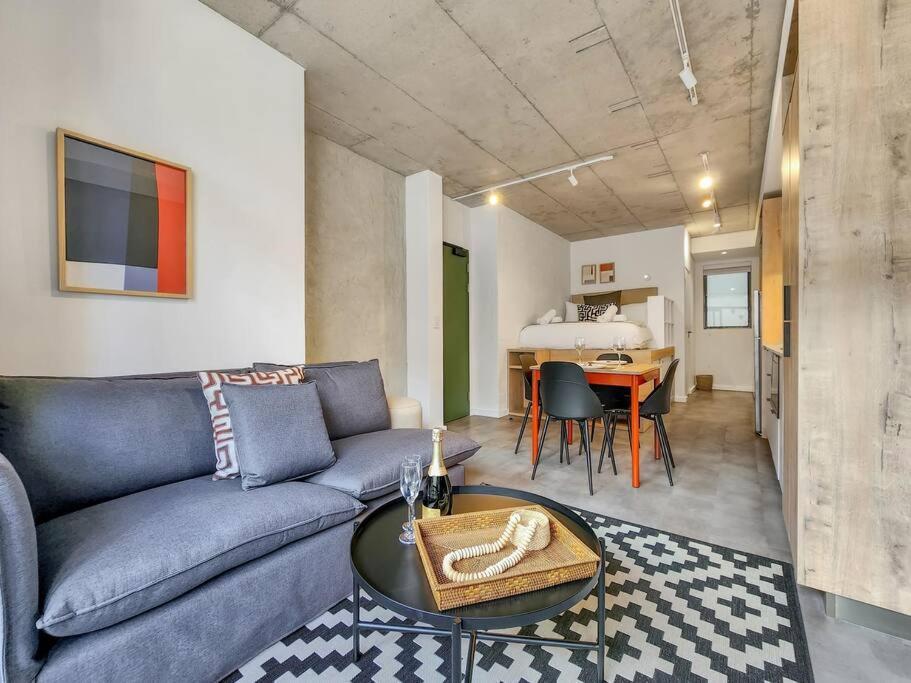 Secure Elegant Apartment Near Sea Point