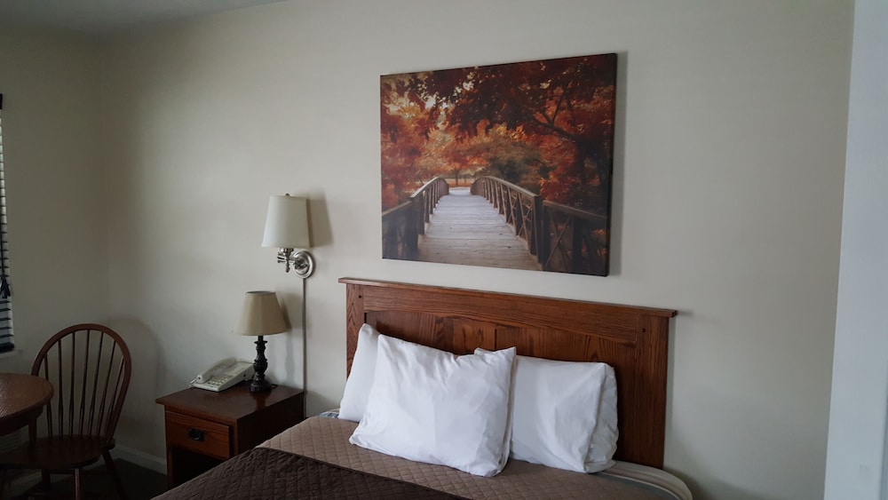 Brown's Motel Aberdeen - photo 4