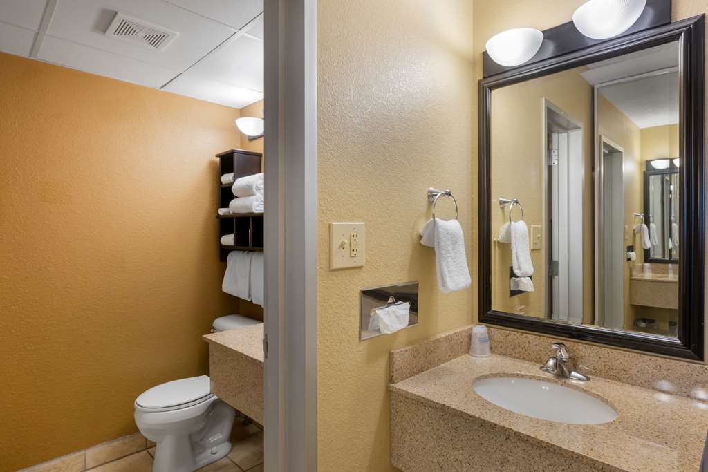 Best Western Plus North Platte Inn & Suites - photo 35