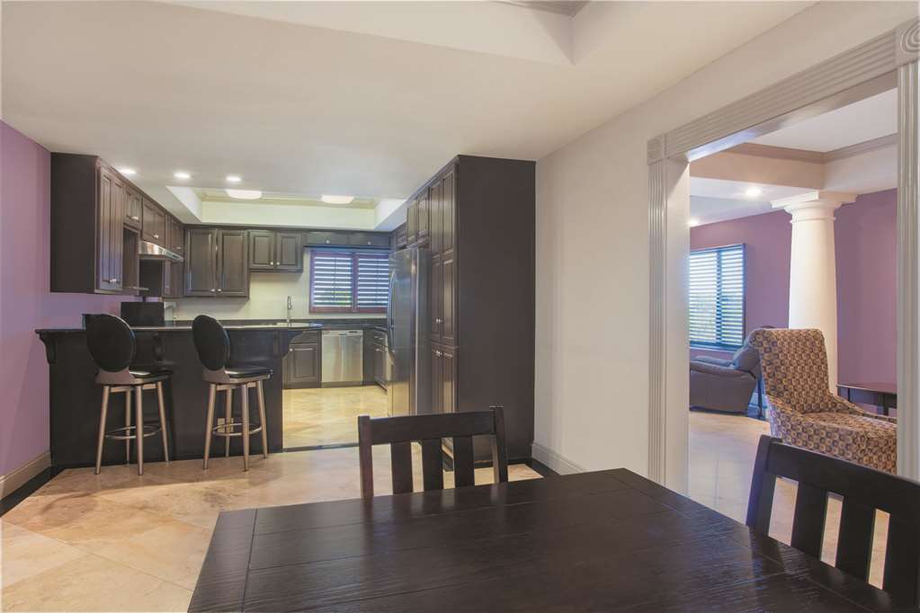 La Quinta Inn & Suites by Wyndham Fort Walton Beach - photo 22