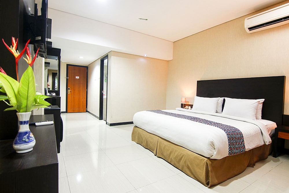 Parkside Mandarin Hotel Pekalongan — Pekalongan — photo 4