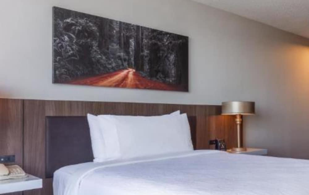 Hilton Garden Inn San Francisco Oakland Bay Bridge - photo 9