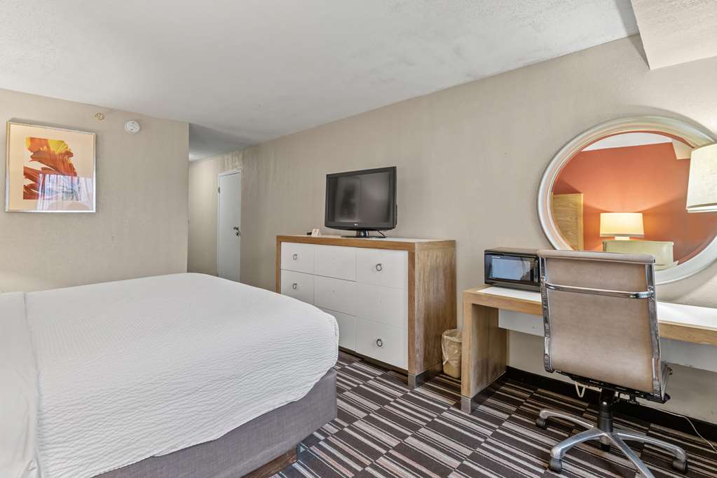 Red Lion Hotel Charlotte - photo 26